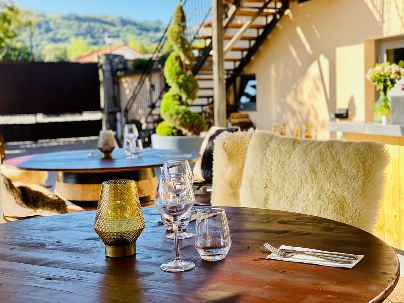 Les Villas Du Domaine De Suzel Vignieu Eksteriør billede