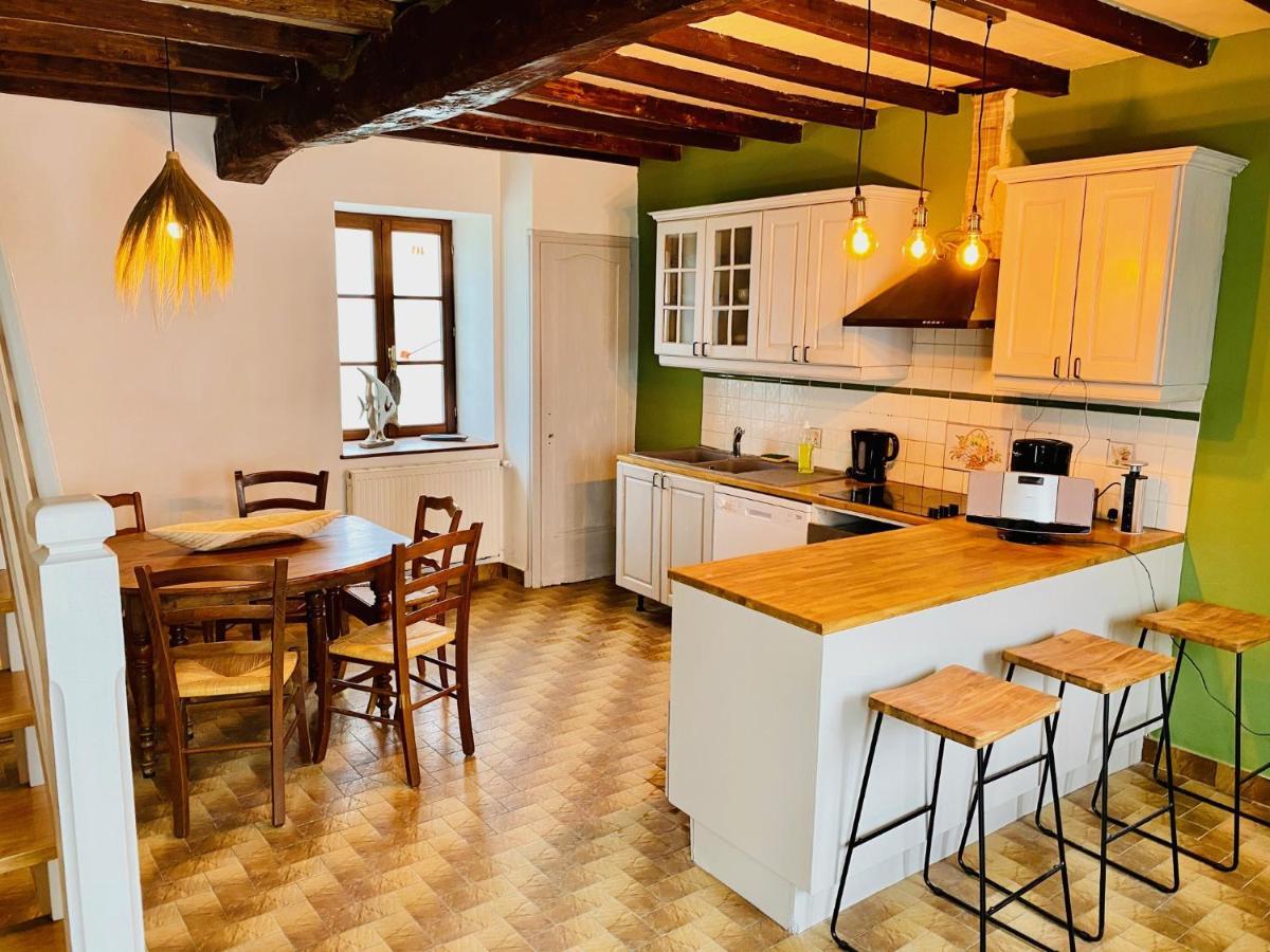 Les Villas Du Domaine De Suzel Vignieu Eksteriør billede