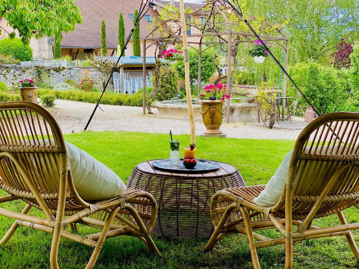 Les Villas Du Domaine De Suzel Vignieu Eksteriør billede